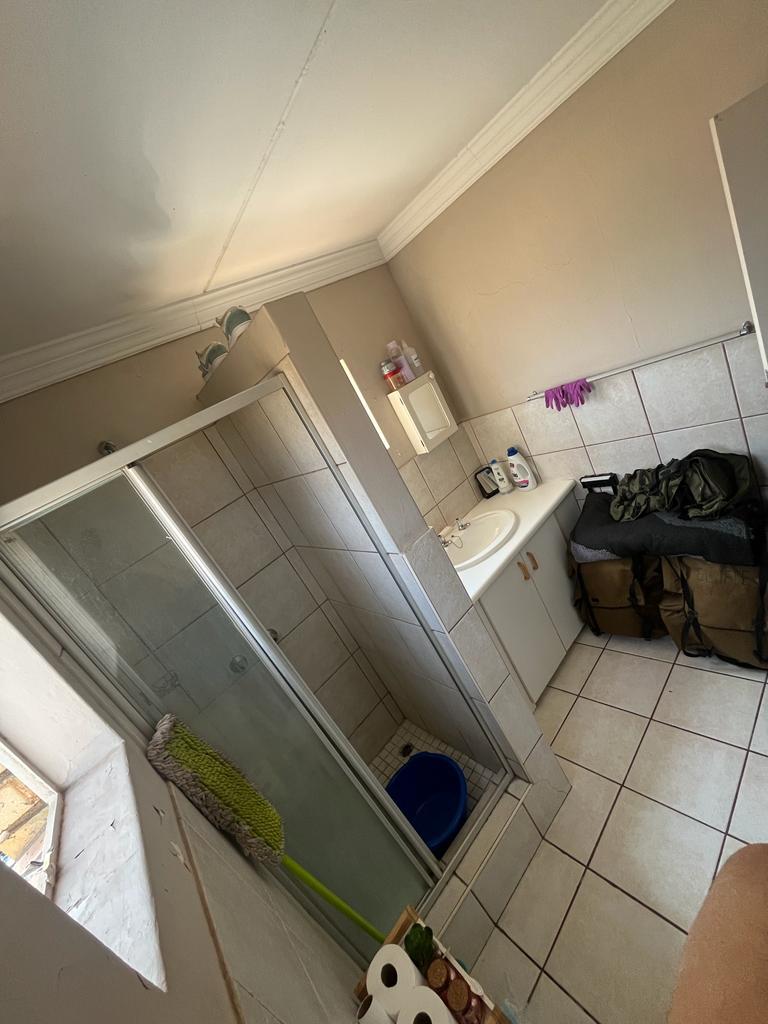 1 Bedroom Property for Sale in Kannoniers Park North West